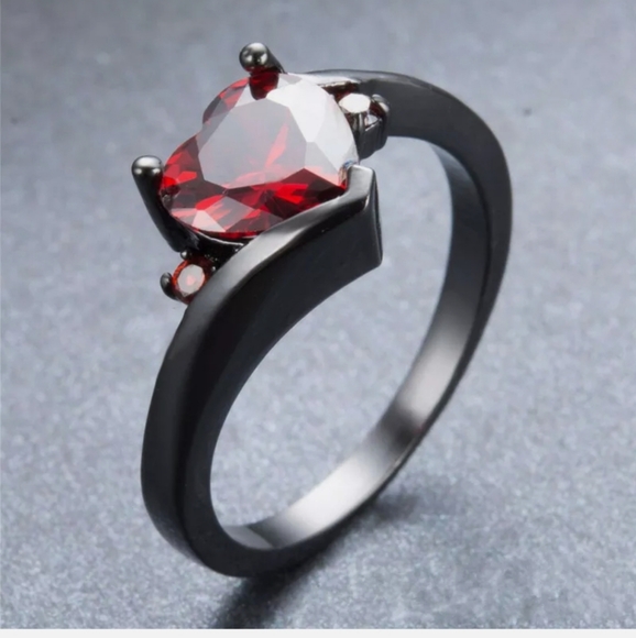 *Sale* New Heart Shaped Red CZ Black Gold Ring. - Picture 3 of 4